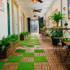 Hotel Tapia Haus 103 - Vibes Within Walking Distance ***